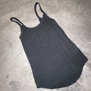 hinge Black Simple Tank  